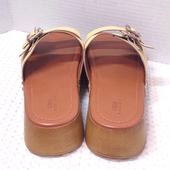 OSOS Brazilian Clog Sandals - Picture 3 of 5